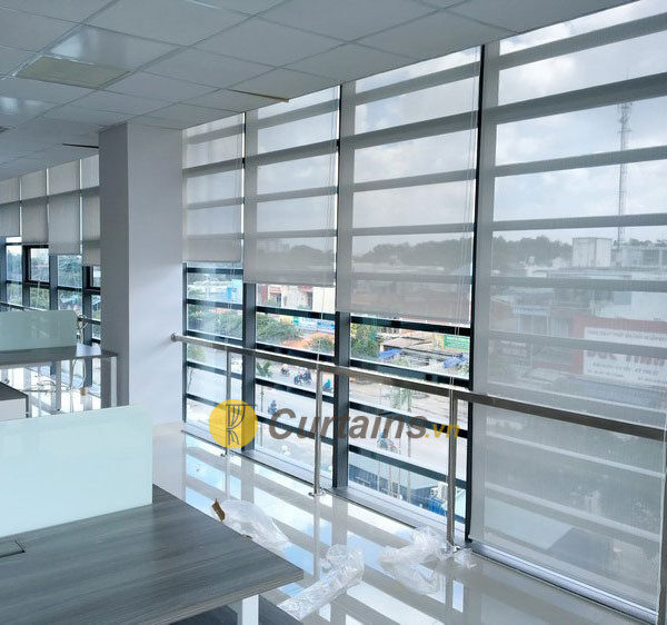 Giá rèm cuốn lưới văn phòng bao nhiêu tiền 1m2?