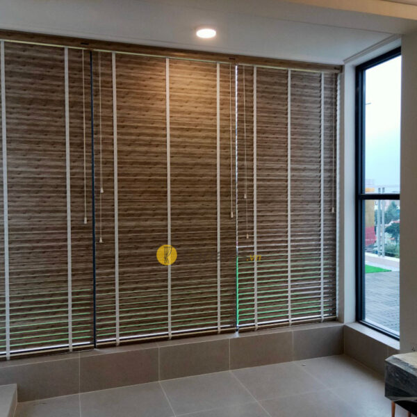 Mua rèm cửa sổ nhựa giả gỗ chống nắng giá rẻ tphcm
